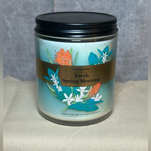 Bath & Body Works Fresh Spring Morning Single Wick Candle 7 Oz. - Picture 4 of 6